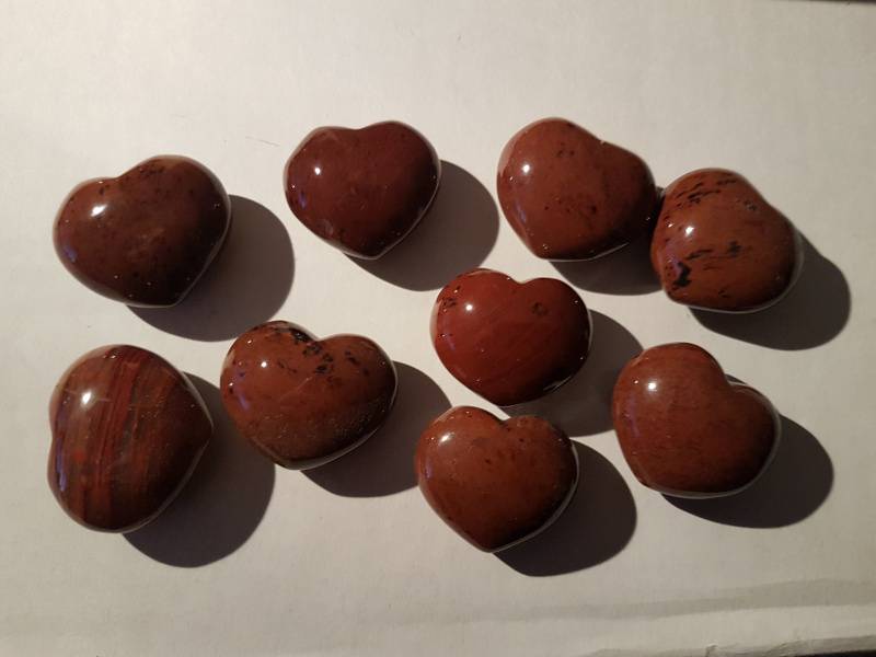 Krystallhjerte lite - Jaspis Rød 35x30x20mm i eske