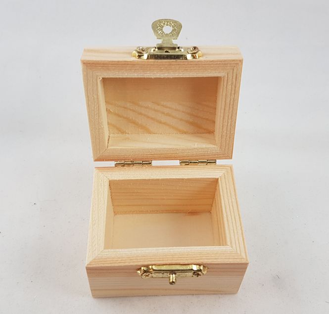 Hovedbilde Skattekiste i tre 60x45x48mm