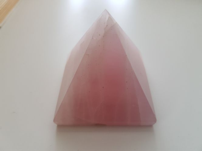 Hovedbilde Rosenkvarts Pyramide 50x50mm