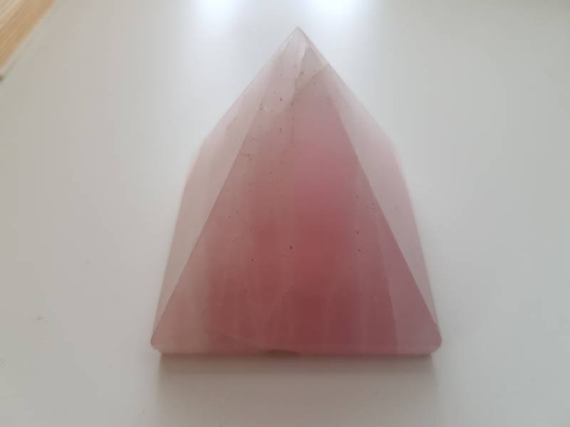 Rosenkvarts Pyramide 50x50mm